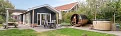 De buitenkant van een Berkenhoeve Wellness vakantiewoning voor 6 personen met hottub op Residence Lichtenvoorde.