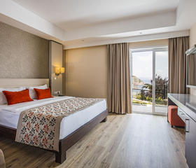 Aria Claros Beach & Spa Resort