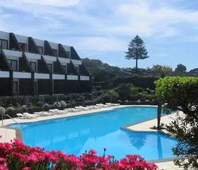 Hotel Caloura Resort