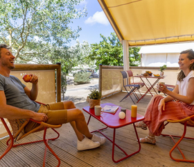 Overnacht in een comfortabele lodgetent