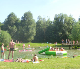 Camping Menina