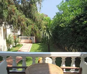 Elotis Suites