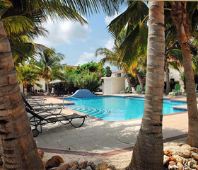Hamlet Oasis Resort