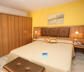 Hotel Fiesta Garden Beach
