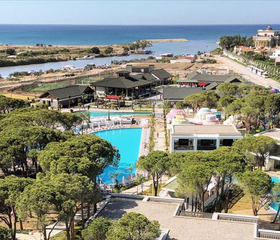 Hotel Trendy Lara