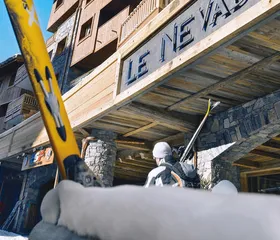 Wintersport kinderen, Hotel CGH Les Suites du Nevada, voorkant
