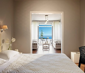 Lichnos Beach Hotel en Suites