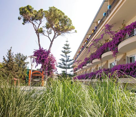 Maritim Pine Beach Resort