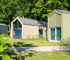 Moderne, duurzame vakantielodges met een uniek design, gelegen in de natuur op vakantiepark Olde Kottink.