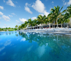 Papagayo Beach Resort