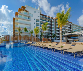 SPLASHWORLD Royalton Splash Riviera Cancun