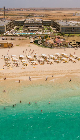 Hotel Oasis Salinas Sea