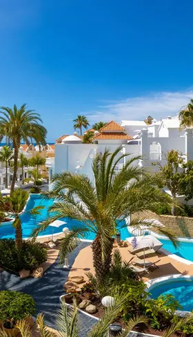 Kindvriendelijke zwembaden in rivierstijl van Lagos de Fañabe Beach Resort
