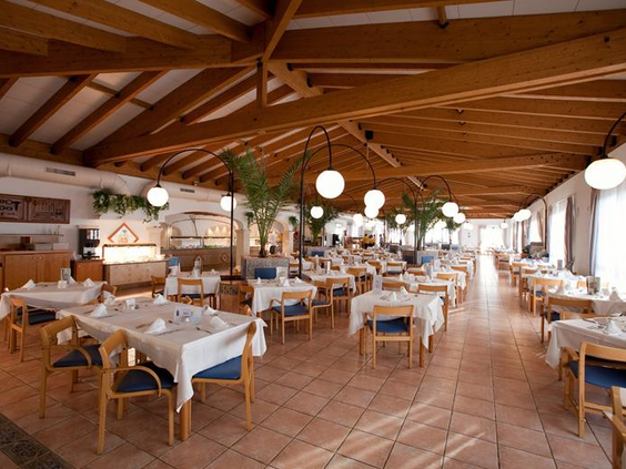 Ruim buffetrestaurant Royal Son Bou all inclusive - familievriendelijk restaurant Menorca