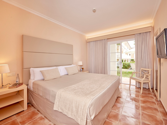 Zafiro Can Picafort One Bedroom Private Garden Suite