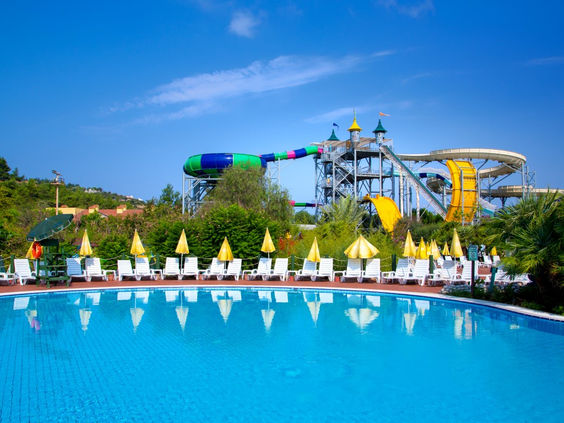 Zwembad met glijbanen Aqua Fantasy Kusadasi