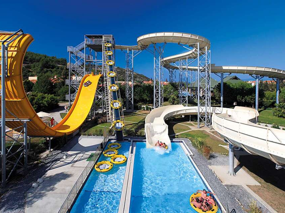 Familie rafting glijbaan Aqua Fantasy Kusadasi