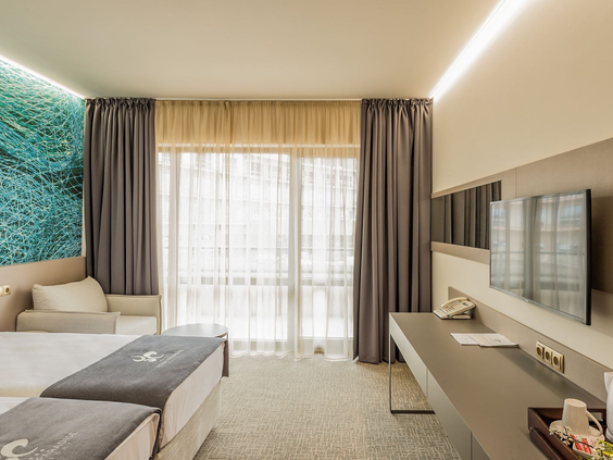 aqua-paradise-hotel (7).jpg