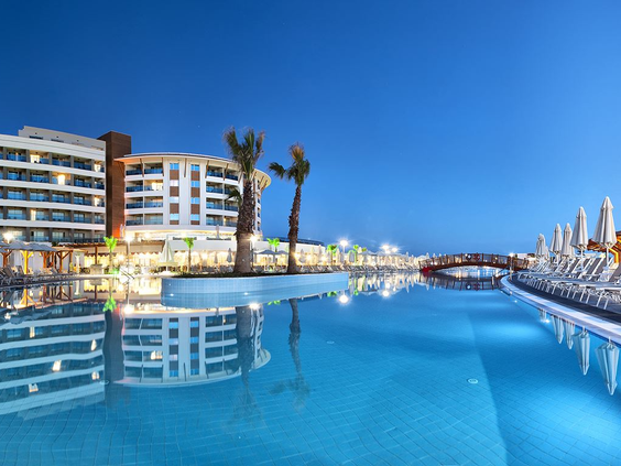 Aquasis Deluxe Resort & Spa