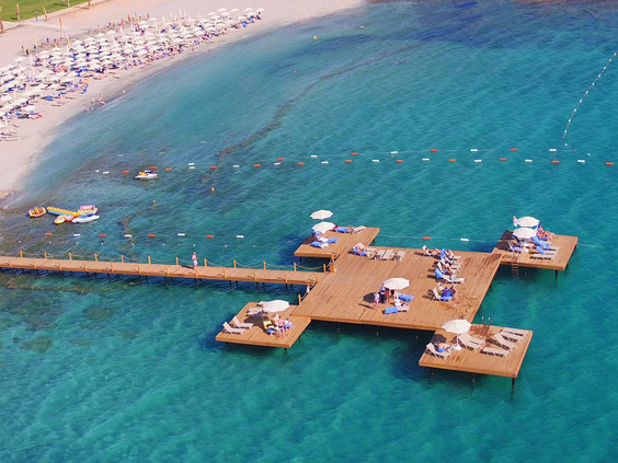 Aquasis Deluxe Resort & Spa