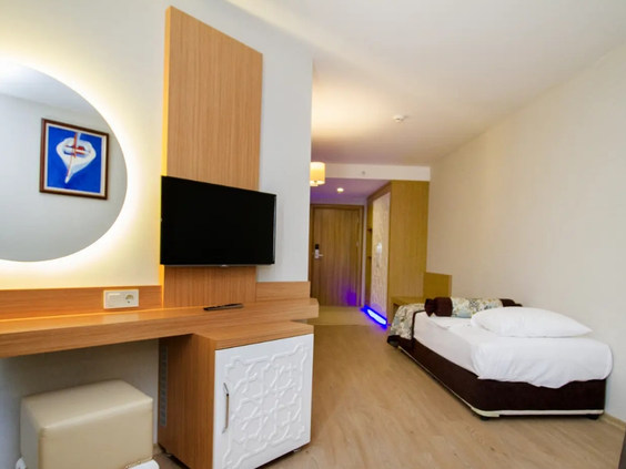 Blue Wave Suite Hotel