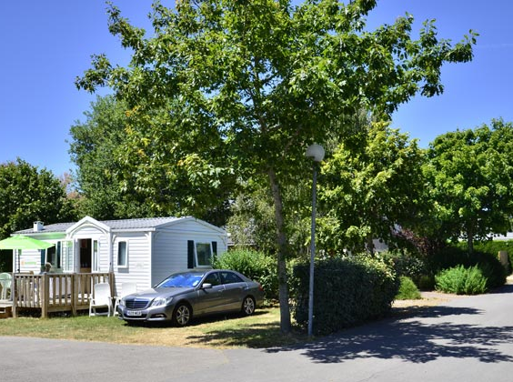 Camping Les Menhirs