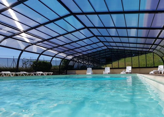 Camping La Grappe Fleurie - overdekt zwembad