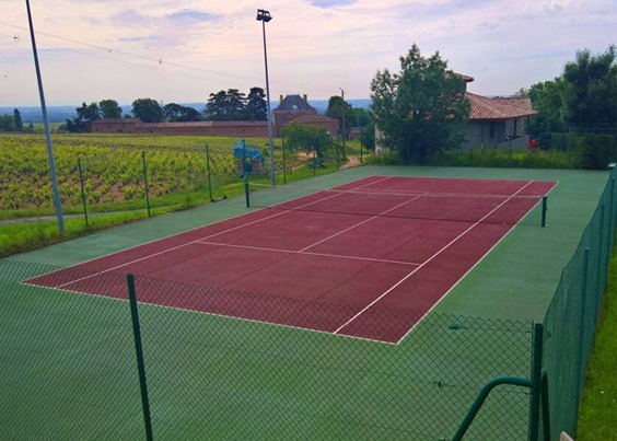 Camping La Grappe Fleurie - tennisbaan