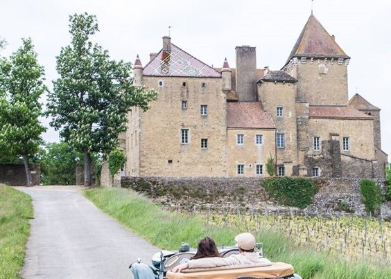 Camping La Grappe Fleurie - kasteel