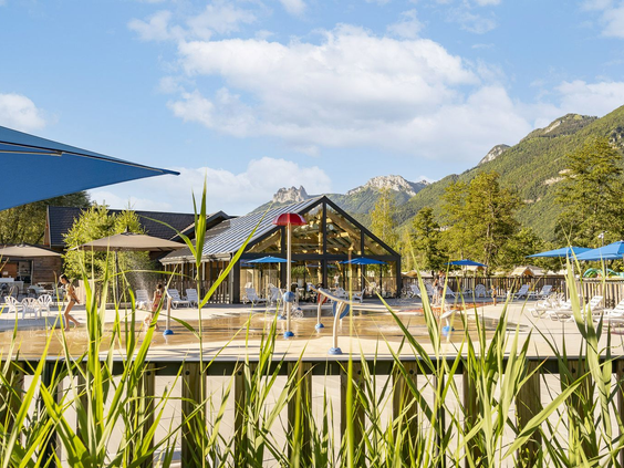 Waterspeeltuin op camping La Nublière