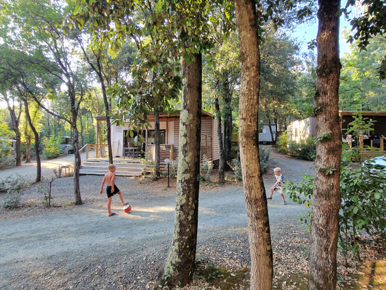 hu Montescudaio village