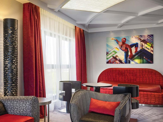 Disney Hotel New York  (14).jpg
