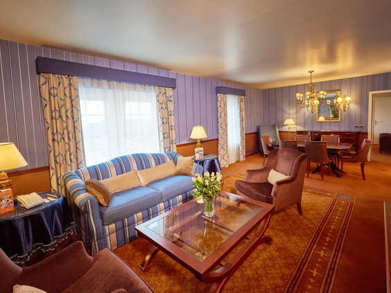 Disney's Newport Bay Club
