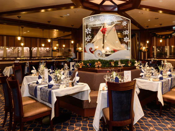 Disney's Newport Bay Club