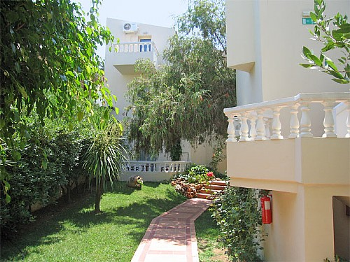 Elotis Suites
