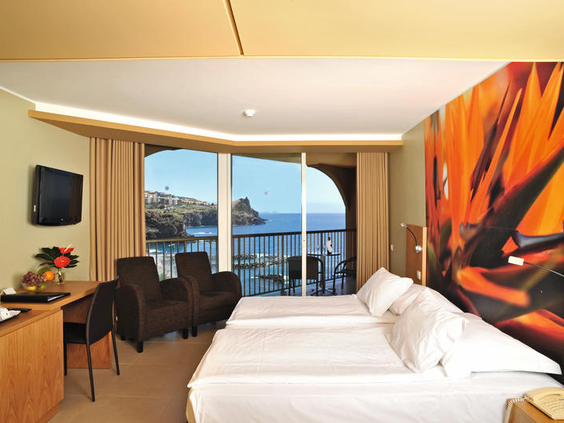 Aparthotel Four Views Oasis