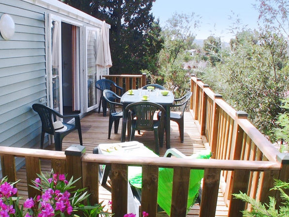 luxe kamperen Frankrijk (terras)