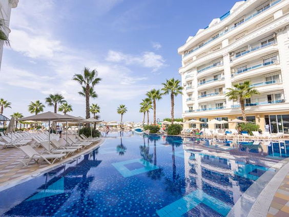 Grand Blue Fafa Resort