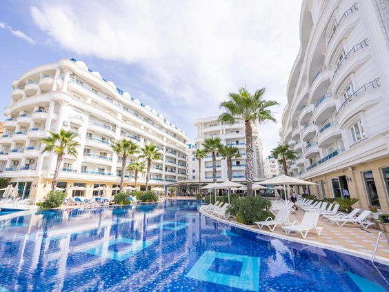 Grand Blue Fafa Resort