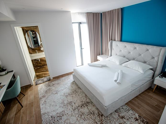 Henry Resort & Spa