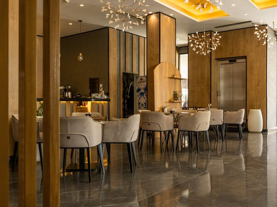 Henry Resort & Spa