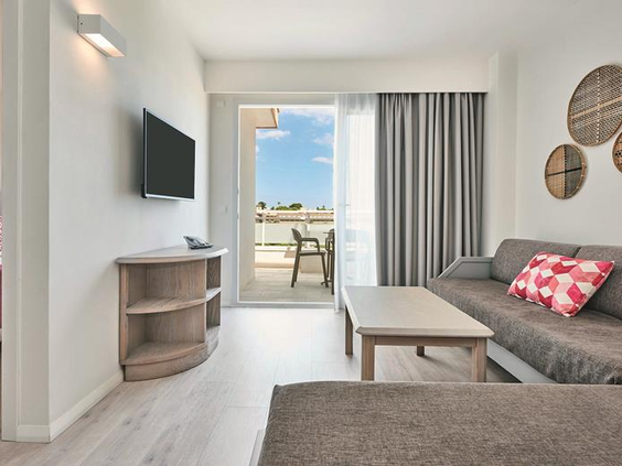 Hotel Cala Mandia