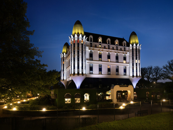 Efteling Wonder Hotel in de avond