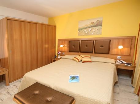Hotel Fiesta Garden Beach