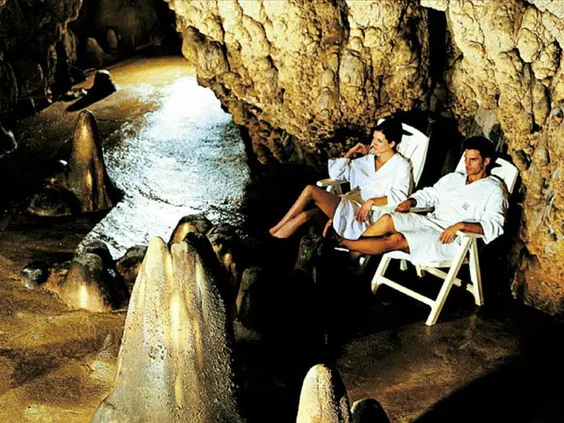 Hotel Grotta Giusti