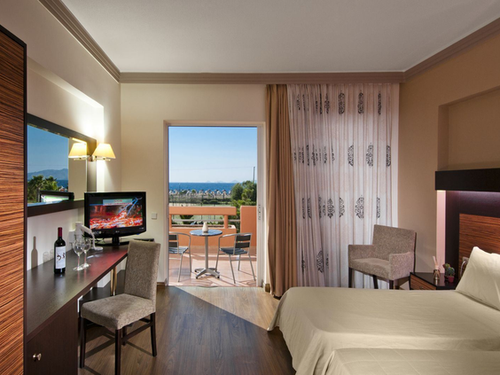 hotel-kipriotis-village-resort (4).jpg