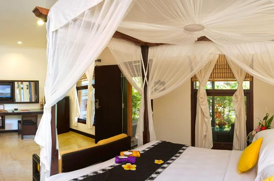 Hotel Legian Beach