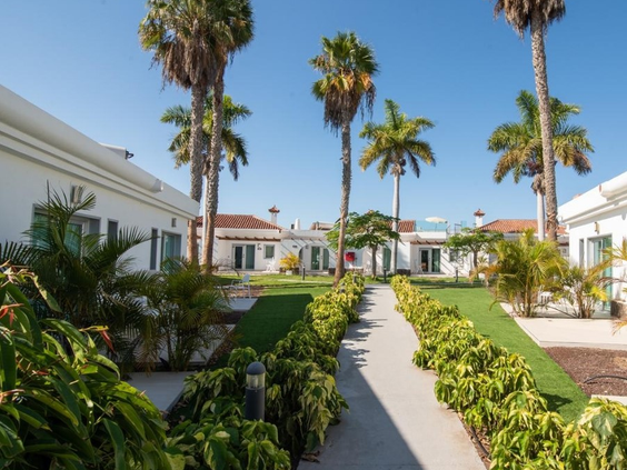 Hotel LIVVO Dunagolf Suites