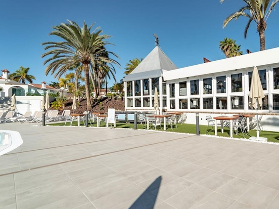 Hotel LIVVO Dunagolf Suites