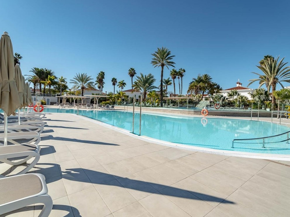 Hotel LIVVO Dunagolf Suites